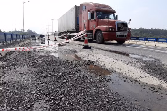 Hàng loạt dự án lớn dính bê bối: Trách nhiệm của Bộ Giao thông vận tải ở đâu?