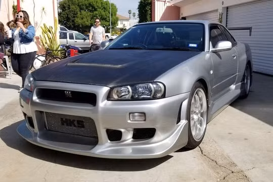 Skyline GT-4 V-Spec của tài tử Paul Walker được định giá 400.000 USD