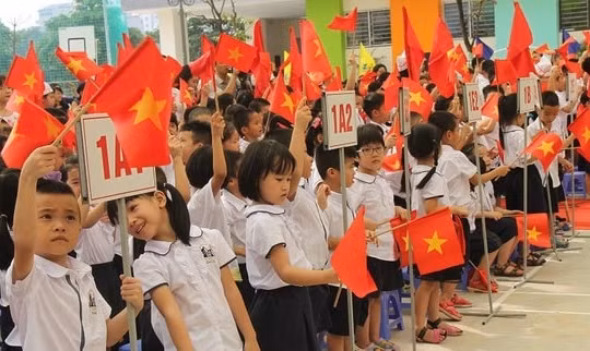 Cần quy định không được đưa sách bổ trợ vào dạy học trong nhà trường