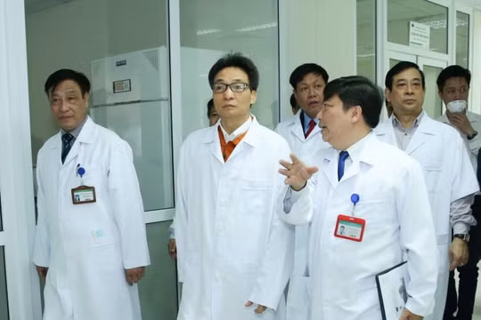 Phát động đợt thi đua đặc biệt của toàn ngành y tế trong công tác phòng, chống dịch COVID-19