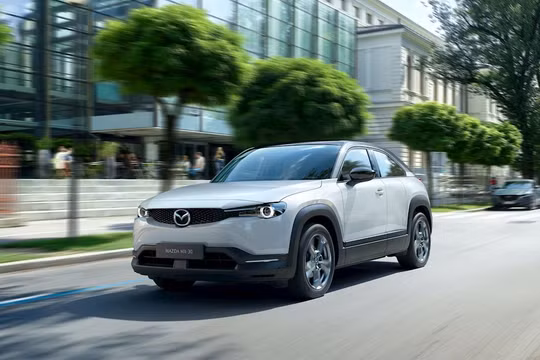 Mazda bắt đầu sản xuất mẫu xe crossover chạy điện đầu tiên