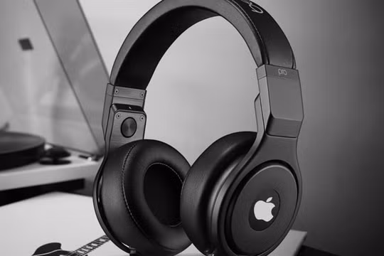 Tai nghe AirPods Studio sẽ bị hoãn ra mắt