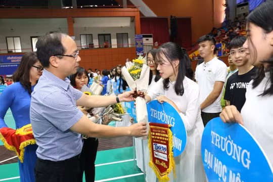 Sân chơi hấp dẫn dành cho bạn trẻ yêu cầu lông