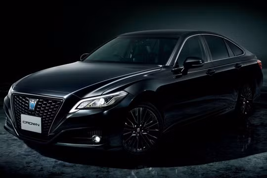 3 phiên bản đặc biệt của Toyota Crown ra mắt