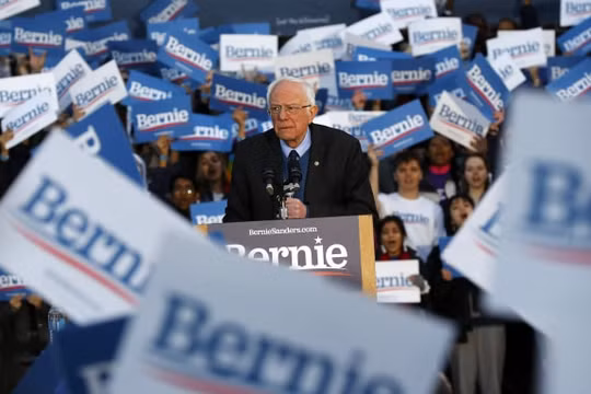 Ông Biden và Sanders hủy bỏ các buổi vận động do lo ngại virus Corona