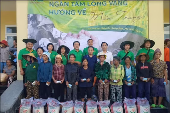 10.000 phần quà giá trị hơn 2 tỷ được ADC Group trao cho đồng bào miền Trung