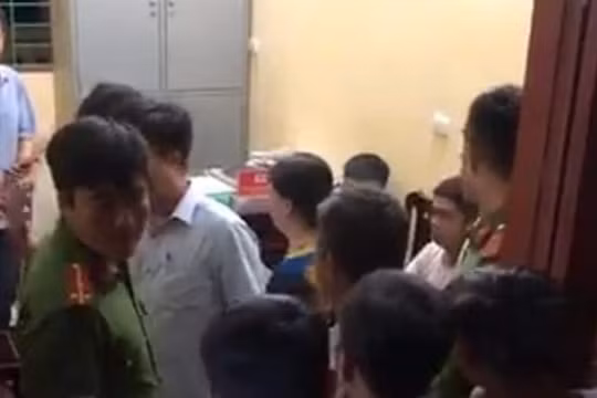 Điều tra, làm rõ vụ Phó trưởng công an xã nổ súng khiến nam sinh lớp 12 bị thương