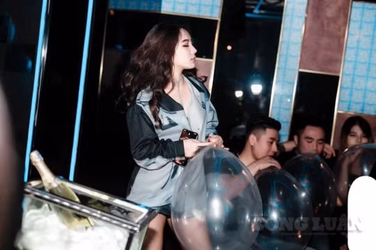 “Bóng cười” bán công khai ở phố cổ: Cần xử lý trách nhiệm người đứng đầu