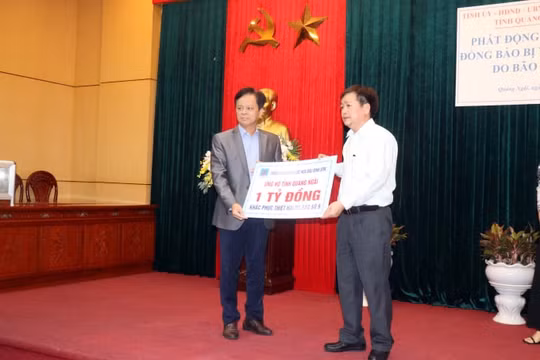 BSR hỗ trợ tỉnh Quảng Ngãi 1 tỷ đồng khắc phục thiệt hại do bão số 9