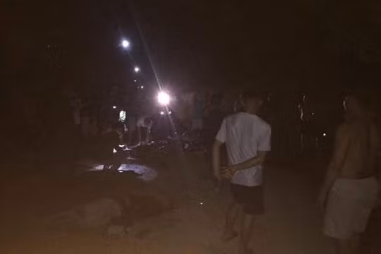 Thanh Hóa: Người dân vây bắt 3 đối tượng trộm chó