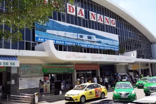 Dỡ bỏ giãn cách trên các phương tiện vận tải hành khách từ Đà Nẵng