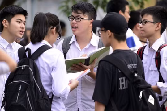 Căng thẳng tỉ lệ chọi vào lớp 10 các trường chuyên Hà Nội
