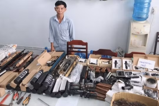 Triệt phá đường dây mua bán linh kiện súng săn 'khủng' qua Zalo