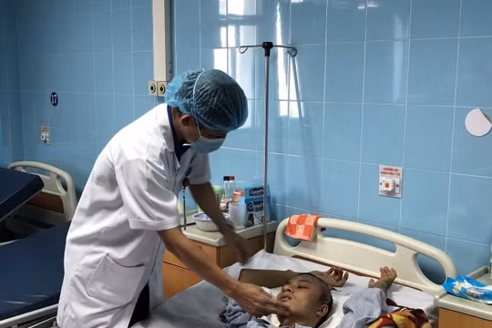 Cứu sống nam thanh niên văng não ra ngoài hộp sọ do tai nạn