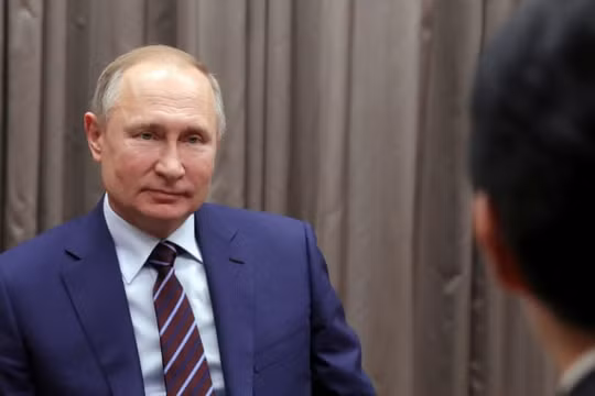 Suga và Putin dự định có cuộc điện đàm vào thứ Ba, hướng tới hiệp ước hòa bình thời hậu chiến
