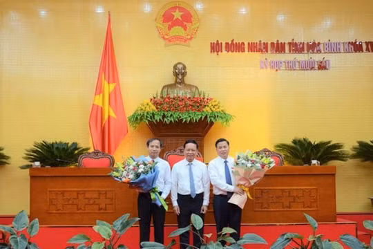 Thủ tướng phê chuẩn bầu bổ sung hai Phó Chủ tịch tỉnh Hòa Bình