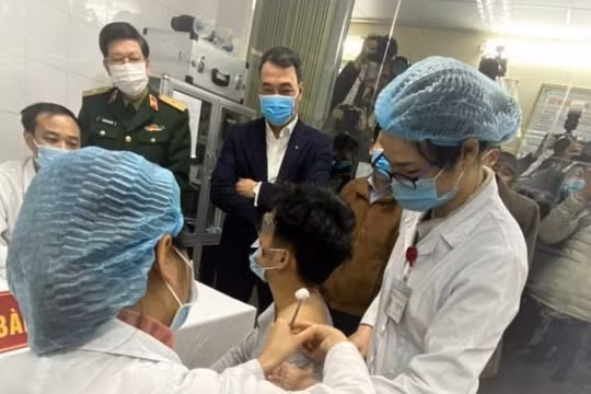 Thông tin sức khỏe của 17 người tiêm thử nghiệm vắc xin Nanocovax