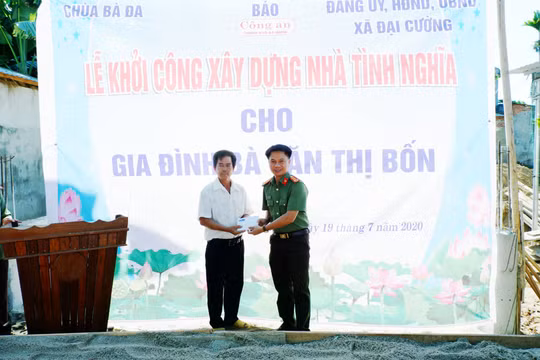 Báo Công an TP Đà Nẵng xây dựng nhà tình nghĩa cho gia đình liệt sĩ