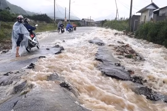 Lai Châu: Mưa lớn gây sạt lở và nguy cơ lũ quét