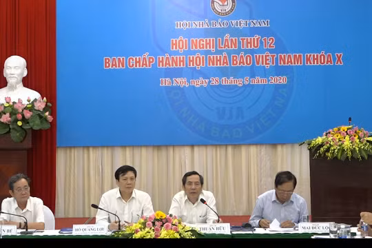 Hội nghị lần thứ 12 Ban Chấp hành Hội Nhà báo Việt Nam khóa X
