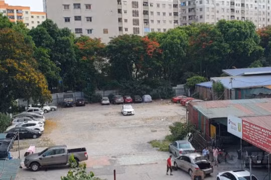 Phường Hoàng Liệt (Hà Nội): Nhiều nhà xưởng, bãi xe có dấu hiệu xây dựng trái phép nhưng không bị xử lý