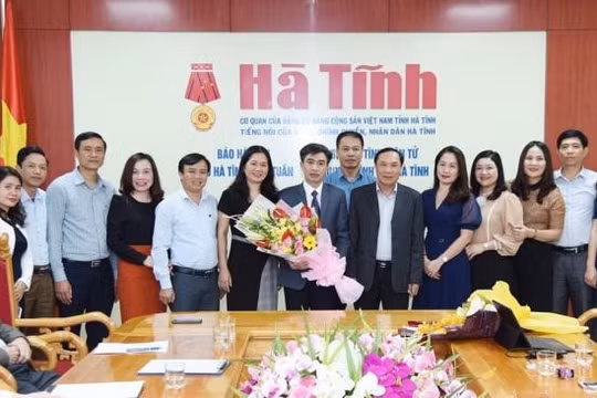 Ông Nguyễn Hùng Sơn giữ chức vụ Phó Tổng biên tập Báo Hà Tĩnh