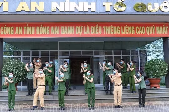 Tuổi trẻ Công an Đồng Nai sôi nổi với “Vũ điệu rửa tay”