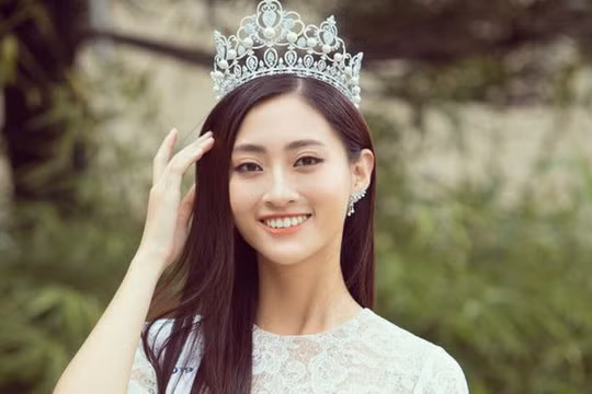 Lương Thùy Linh: 'Bố mẹ lo lắng khi tôi trở thành hoa hậu'