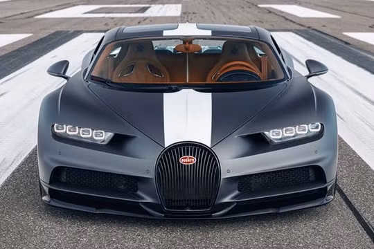 Siêu xe Bugatti Chiron Sport Les Légendes du Ciel có giá gần 80 tỷ đồng