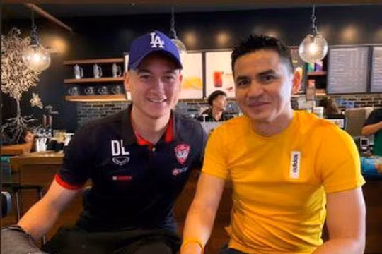 Lộ diện huấn luyện viên mới của CLB Muangthong Utd mà Đặng Văn Lâm đang thi đấu