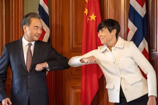 Trung Quốc phản đối việc trao giải Nobel Hòa bình cho người biểu tình ở Hong Kong