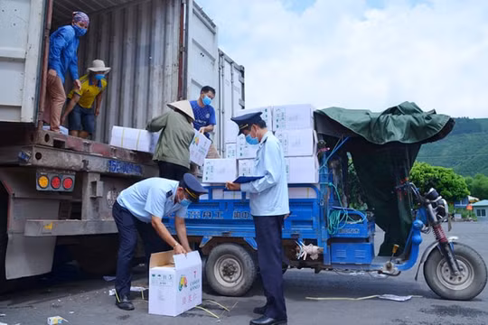 Ngăn chặn hành vi lợi dụng phương tiện vận tải vận chuyển hàng lậu dịp cuối năm
