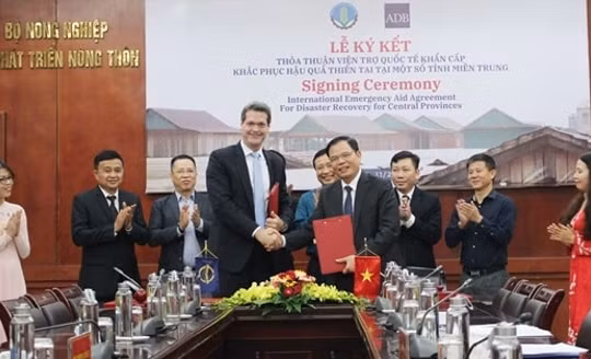 ADB viện trợ 2,5 triệu USD khắc phục hậu quả thiên tai tại miền Trung: Không chỉ là giá trị vật chất đơn thuần