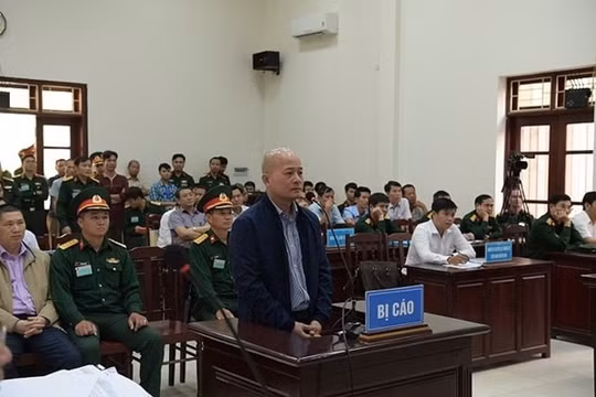 Đinh Ngọc Hệ tiếp tục ra tòa về tội “Lừa đảo, chiếm đoạt tài sản’