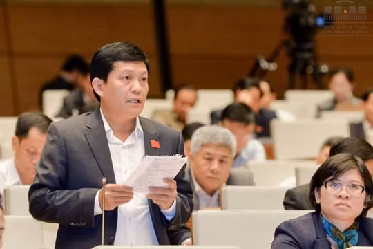 Có nỗi ê chề mang tên “hộ chiếu”