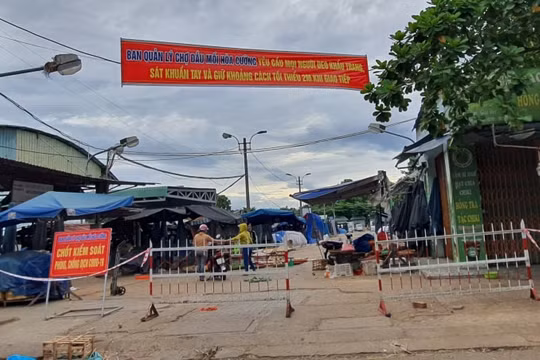Đà Nẵng: Khẩn cấp tìm người tiếp xúc với tiểu thương ở chợ đầu mối Hòa Cường
