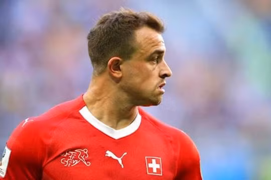Lộ thông tin bất ngờ vụ cầu thủ Xherdan Shaqiri dương tính với COVID-19