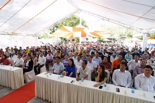 Ngày hội việc làm đã mở ra nhiều cơ hội cho người lao động tại Phú Quốc