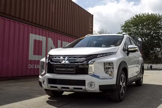 Giá xe Mitsubishi Xpander Cross tháng 11/2020