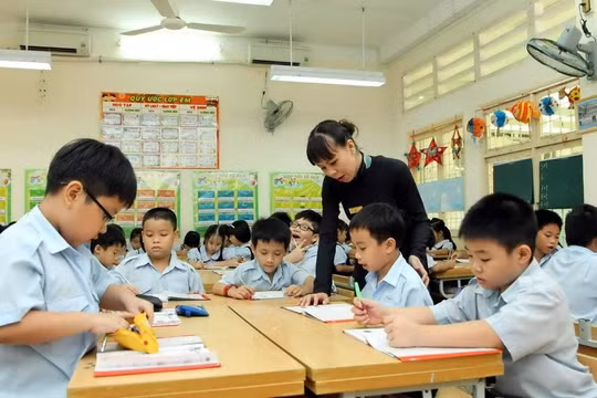 Ngành Giáo dục Thừa Thiên Huế và Quảng Trị không nhận hoa, quà ngày 20/11