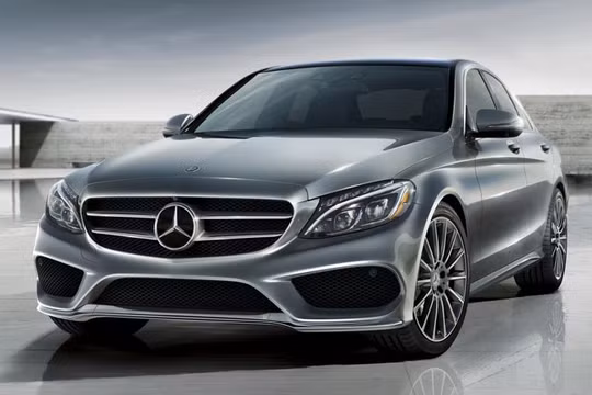 Mercedes-Benz C-Class đứng đầu về khả năng gây ấn tượng ở ứng dụng hẹn hò Tinder