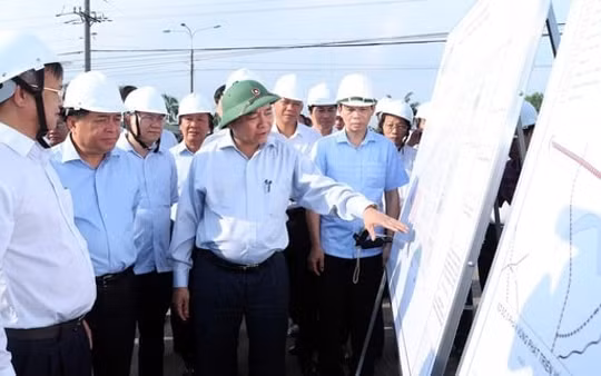 Thủ tướng yêu cầu lãnh đạo bám sát thực tiễn để kịp thời tháo gỡ khó khăn