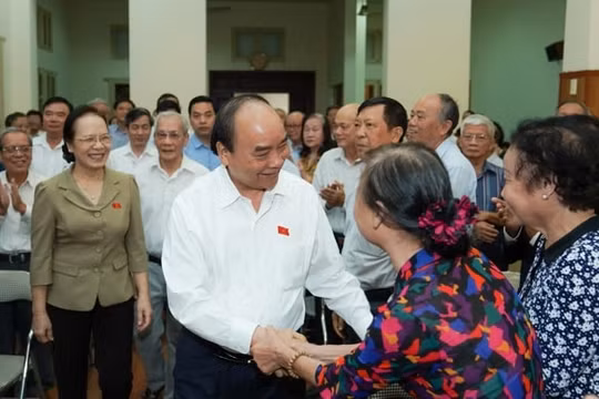 Thủ tướng: Chính phủ nghiêm túc tiếp thu những vấn đề mà cử tri nêu về sách giáo khoa