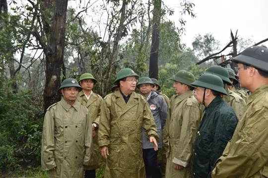 Phó Thủ tướng Trịnh Đình Dũng trực tiếp chỉ đạo công tác cứu hộ tại thủy điện Rào Trăng 3