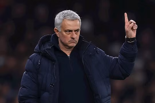 HLV Jose Mourinho hé lộ tham vọng của CLB Tottenham ở mùa này
