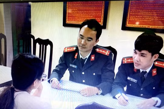 Xử lý ba cá nhân đăng tin bệnh nhân số 21 có "bồ nhí, con riêng"
