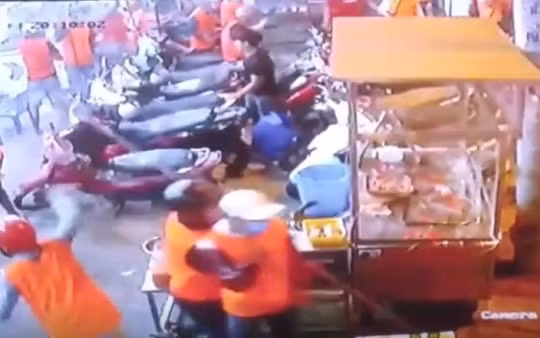 'Mặc áo cam' đập phá quán nhậu, 200 giang hồ có mục đích gì?