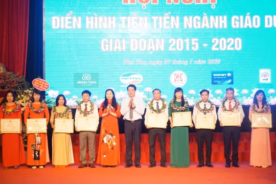 Phú Thọ: Tôn vinh 112 điển hình tiên tiến trong ngành Giáo dục