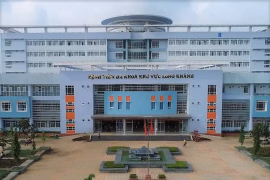 Đồng Nai: Nữ nhân viên y tế uống thuốc tự tử không thành, nhảy lầu tự vẫn
