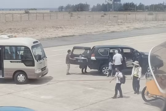Phó Bí thư Phú Yên nói gì về việc điều xe biển xanh vào sân bay đón người?